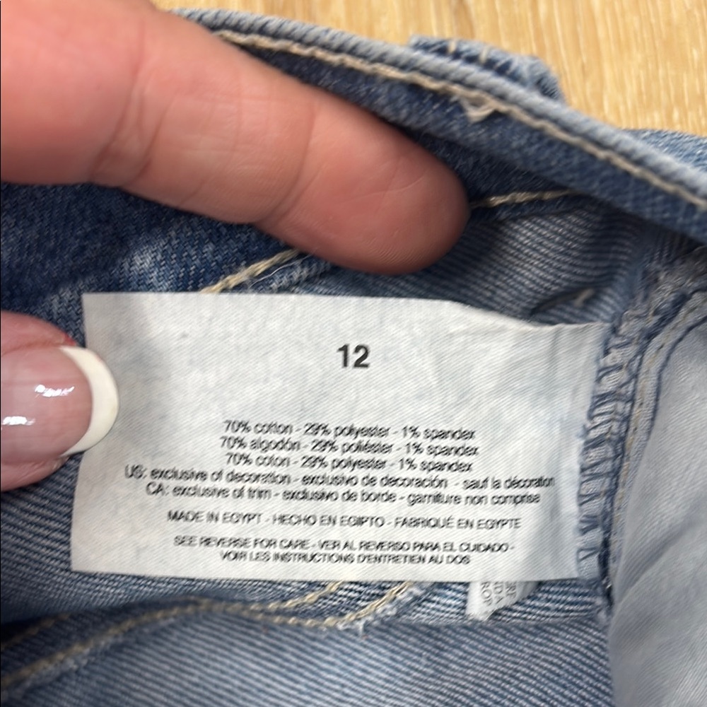 Women's Wide Leg Cropped Blue Jeans - Picture 5 of 6